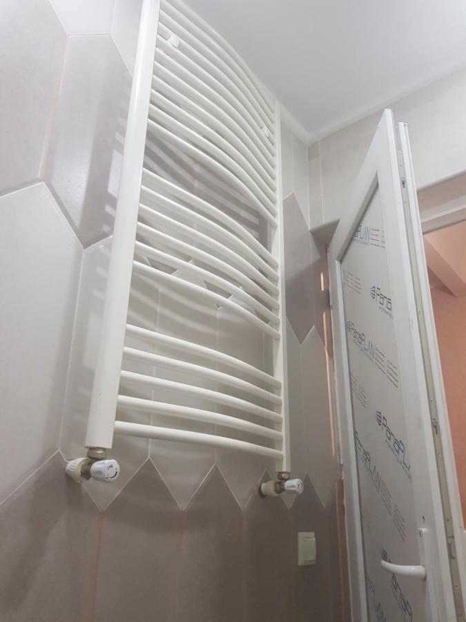 Solo Budget Apartment Tbilisi Luaran gambar